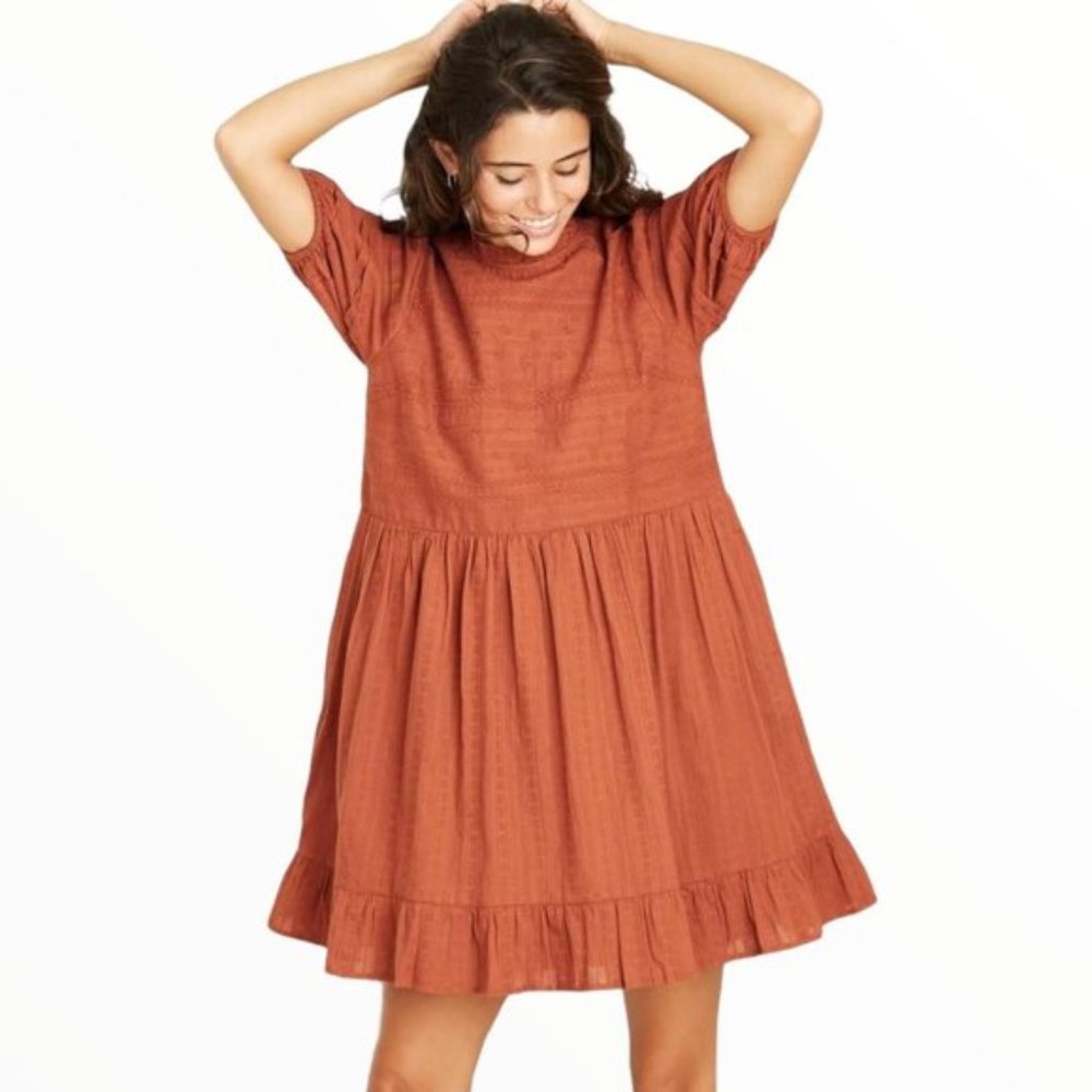 Women's Puff Short Sleeve Eyelet Dress - RUST